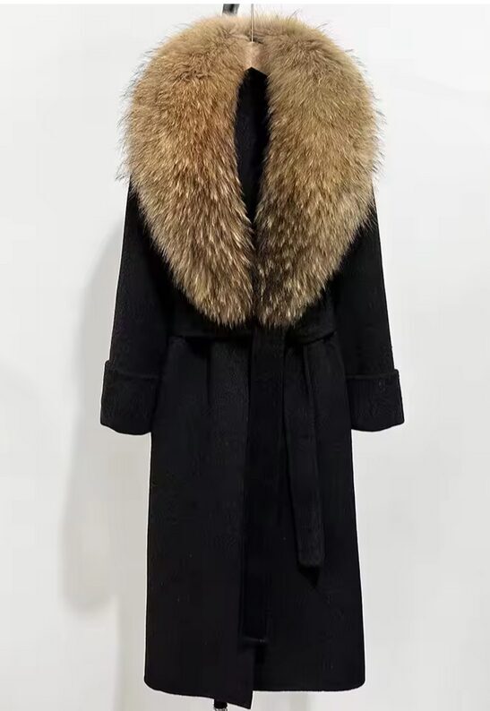 Kašmira mētelis ar lapsas kažoku